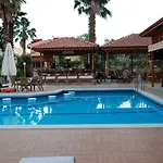 Hotel Oludeniz 3* オルデニズ