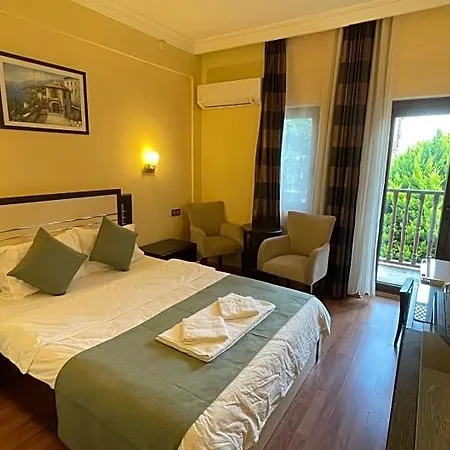 Hotel Oludeniz 3* オルデニズ