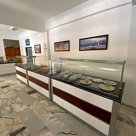 Hotel Oludeniz 3* オルデニズ
